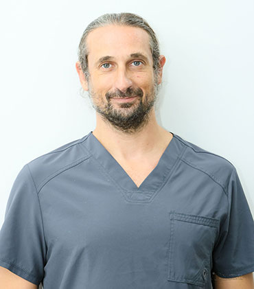 Dr. Julien DUMON